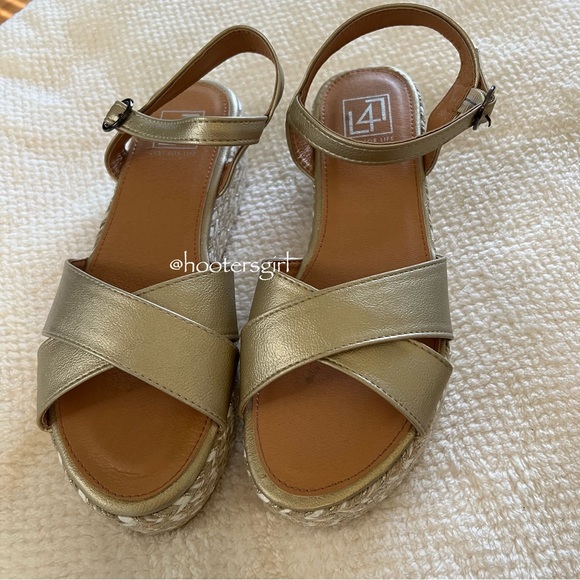 🏆LFL by Lust for Life Metallic Gold Wedges🏆 - Picture 2 of 5